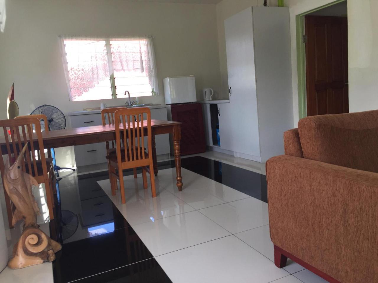 Malau Lodge Nuku'alofa Eksteriør bilde
