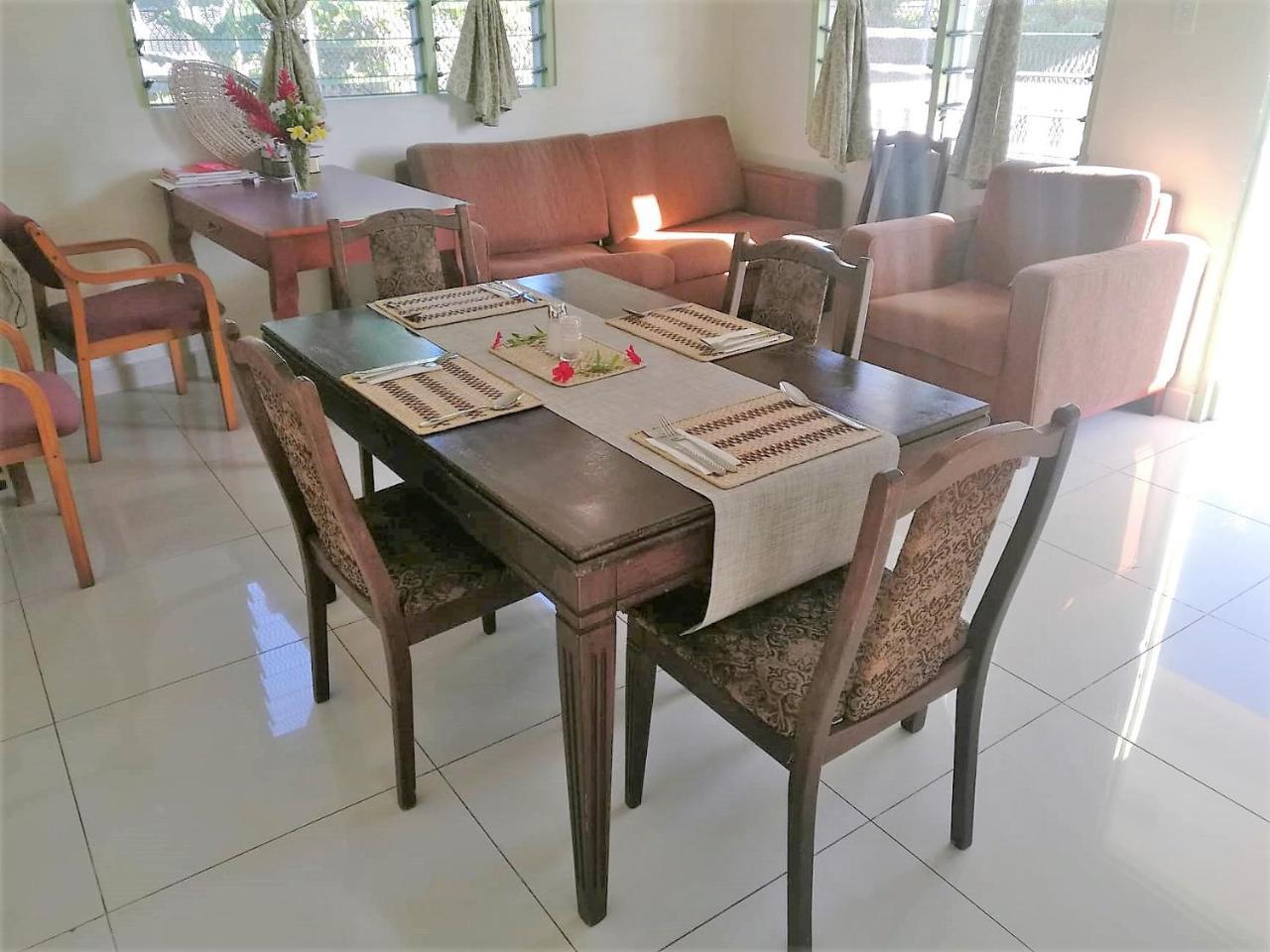 Malau Lodge Nuku'alofa Eksteriør bilde